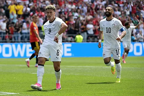 احتفال عاشور وتبديل صلاح.. لقطات لم تذع من مباراة مصر وبلجيكا بكأس العالم (صور)